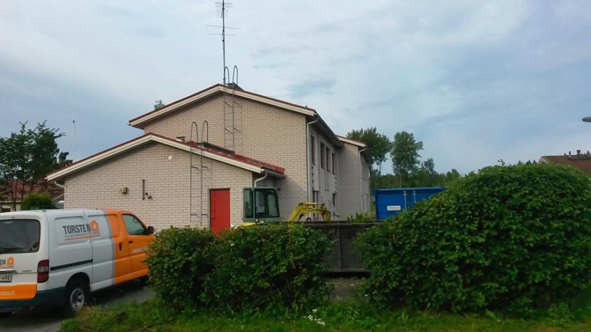 Featured image for “Rivitalon salaojaremontti Rajakylä”