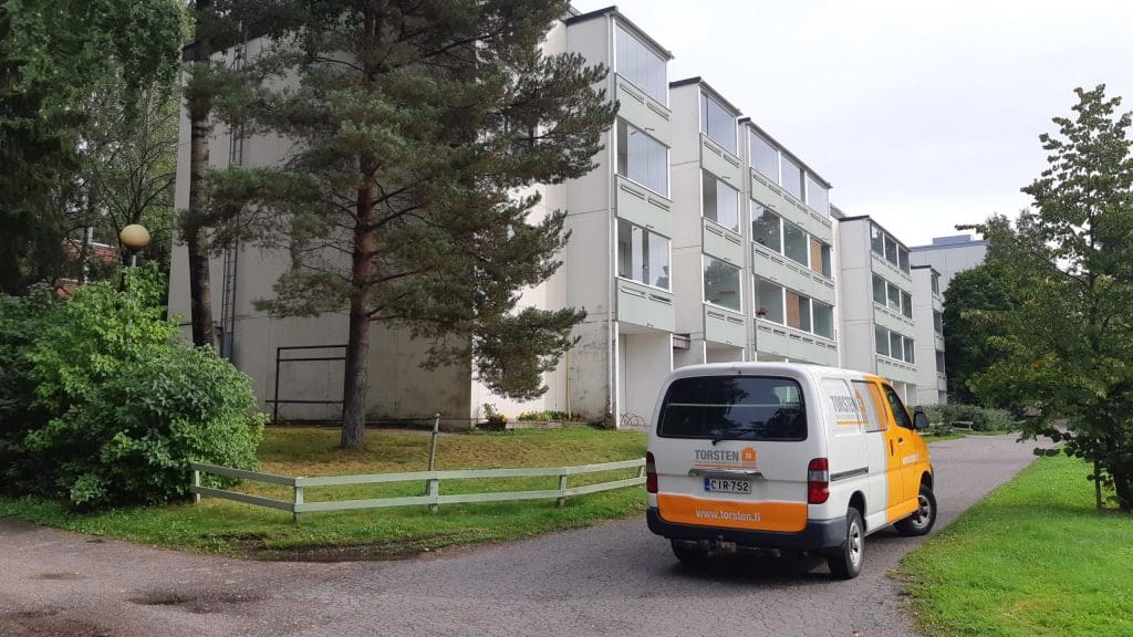 kerrostalon salaojaremontti
